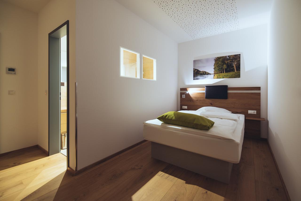 Aparthotel Nah Dran Dingolfing Buitenkant foto