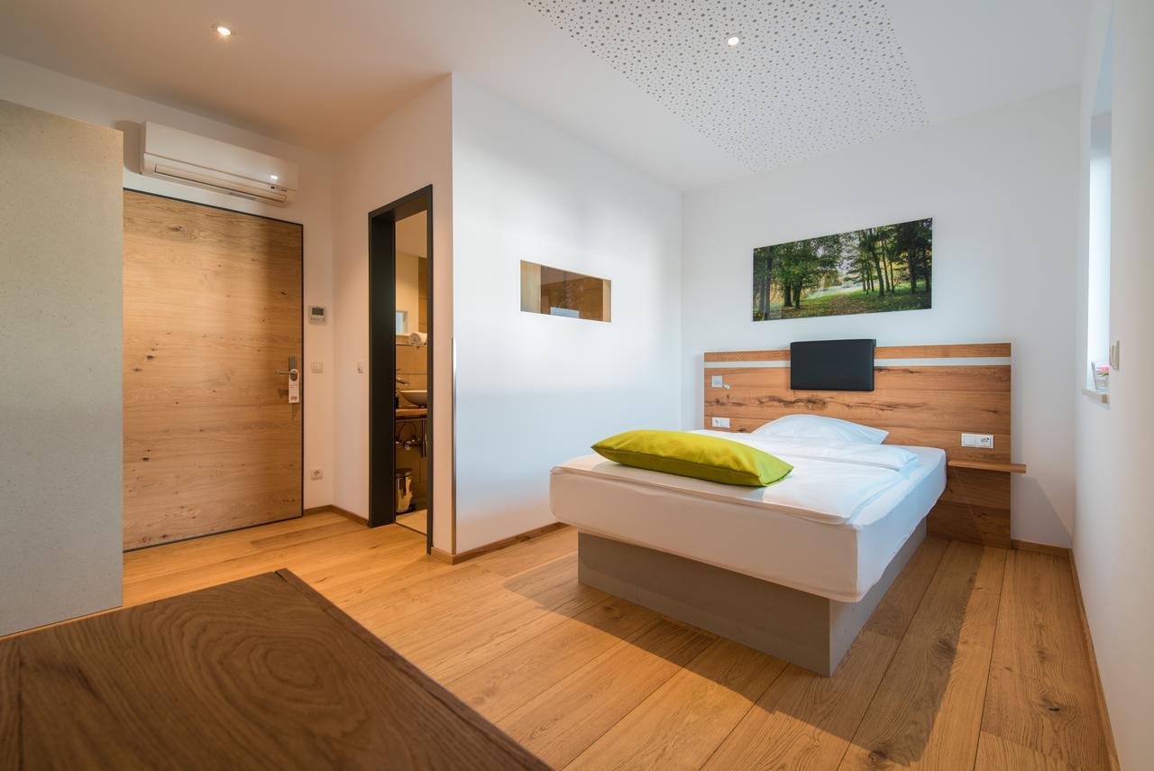 Aparthotel Nah Dran Dingolfing Buitenkant foto